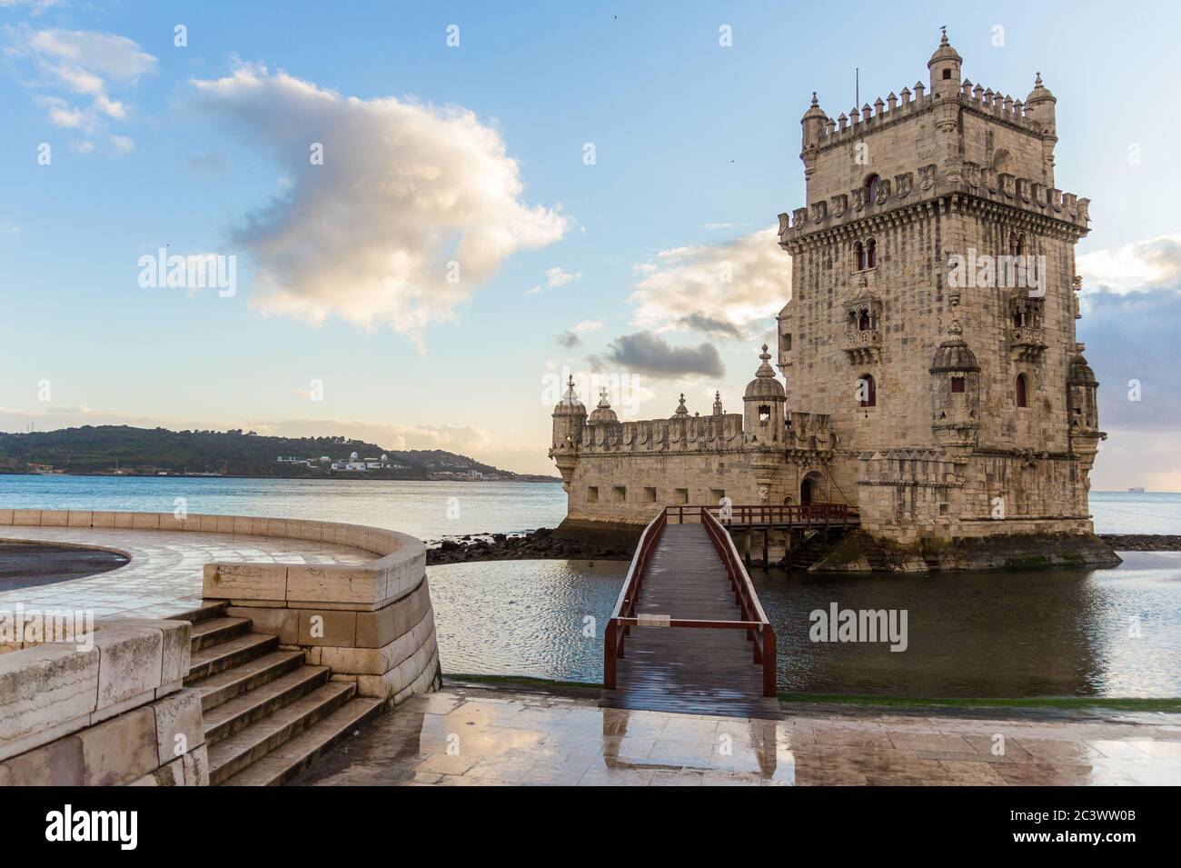 Belém Turm (Turm von St. Vincent), Lissabon, Portugal. Schöne Festung aus dem 16. Jahrhundert. Portugiesische Renaissance, Manuelinstil. UNESCO-Denkmal Stockfoto