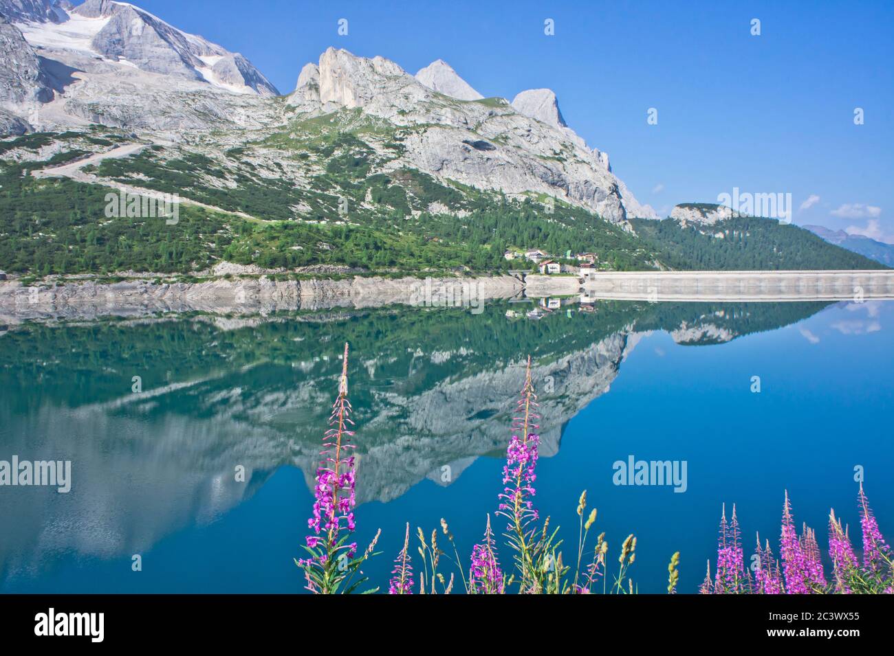 Fedaia-See, Naturlandschaft in den Dolomiten, Italien, Europa Stockfoto