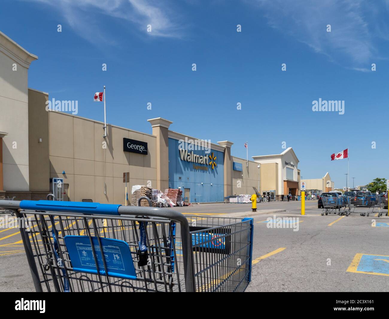 Wal mart logo Fotos und Bildmaterial in hoher Auflösung Alamy