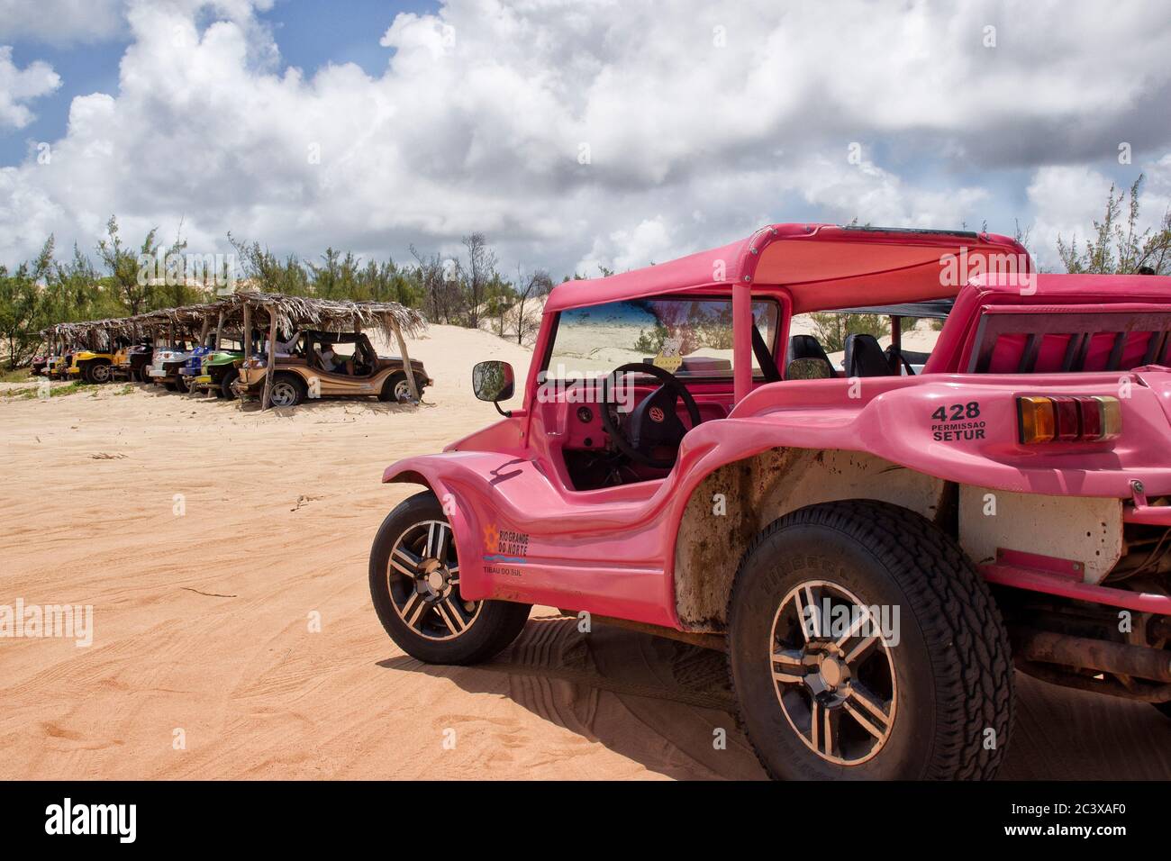 Genipabu Dünen und Lagune Fahrt, Natal, Brasilien. Ein tropisches Paradies für Urlaub, Abenteuer und Entspannung. Stockfoto Genipabu Dünen und Lagune Fahrt, Natal, Brasilien. Ein tropisches Paradies für Urlaub, Abenteuer und Entspannung. Stockfoto