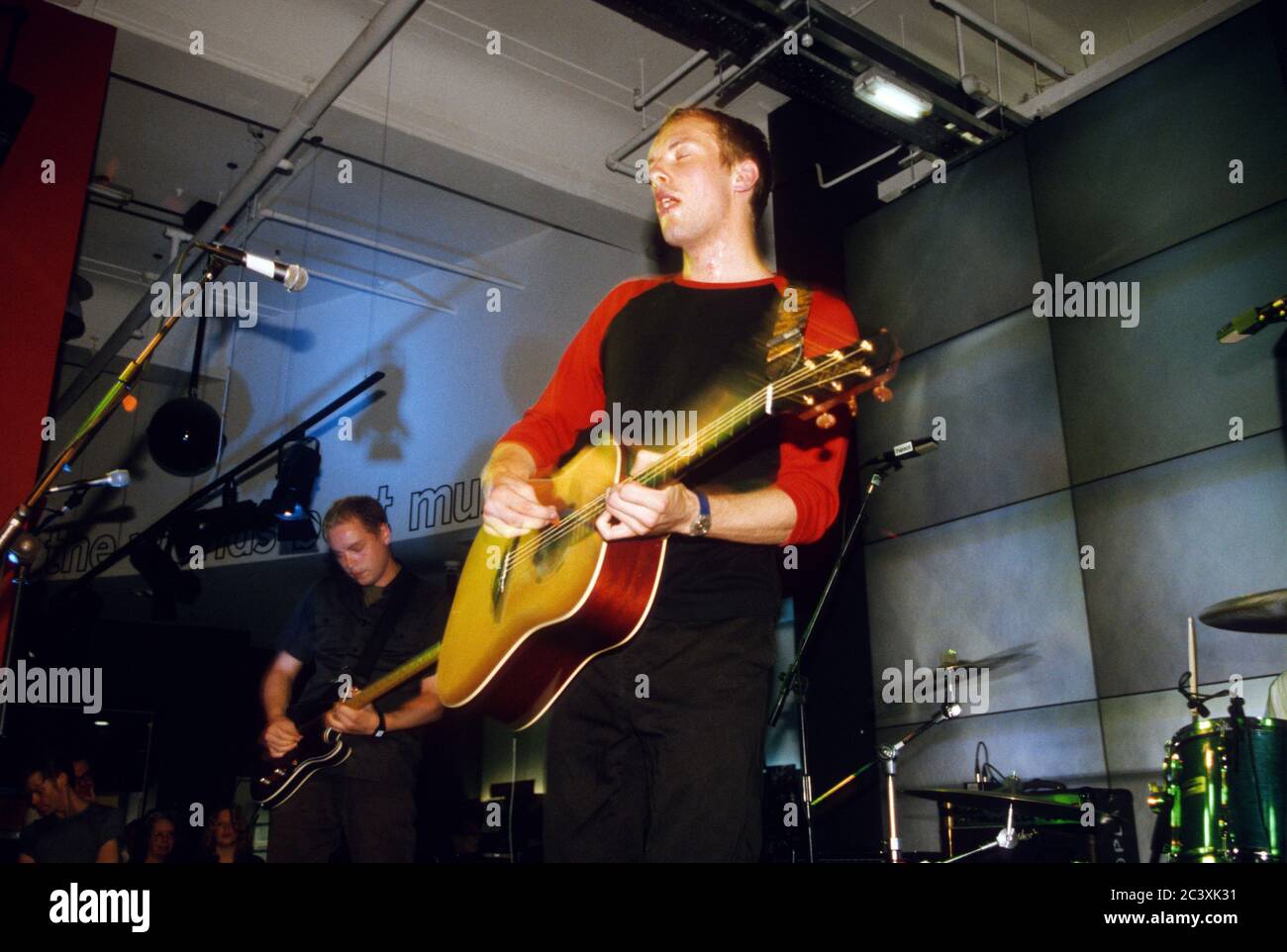 Coldplay spielt HMV-Plattenladen 10. Juli 2000, Oxford Street, London, England, Vereinigtes Königreich. Stockfoto