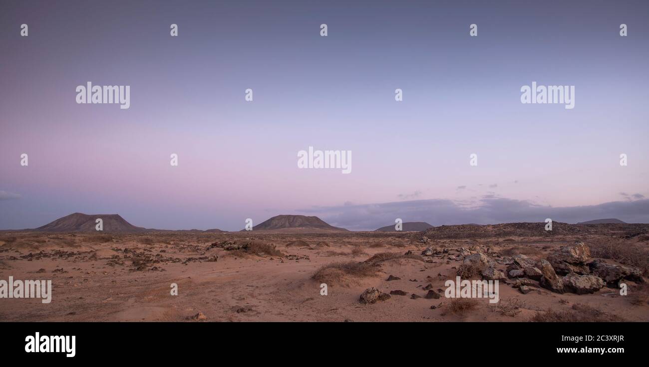 Sonnenuntergang in der Wüste auf Fuerteventura Stockfoto