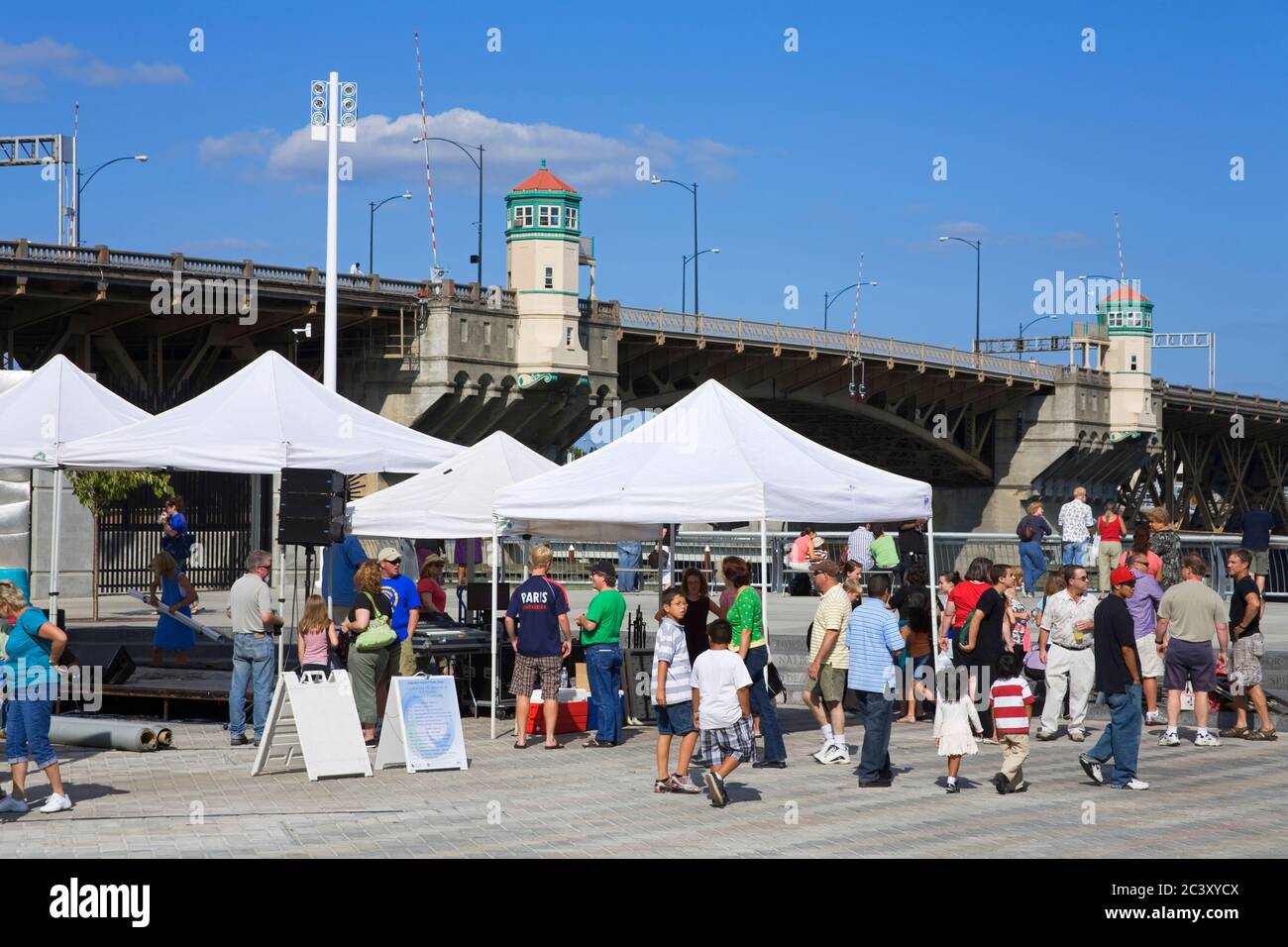 Samstagsmarkt in alte Stadt Bezirk von Portland, Oregon, USA Stockfoto