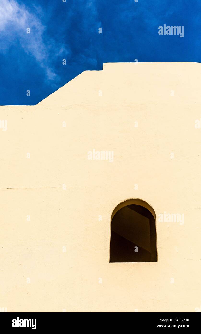 Ein architektonisches Detail und Himmel in, Cabo San Lucas, B.S., Mexiko. Stockfoto