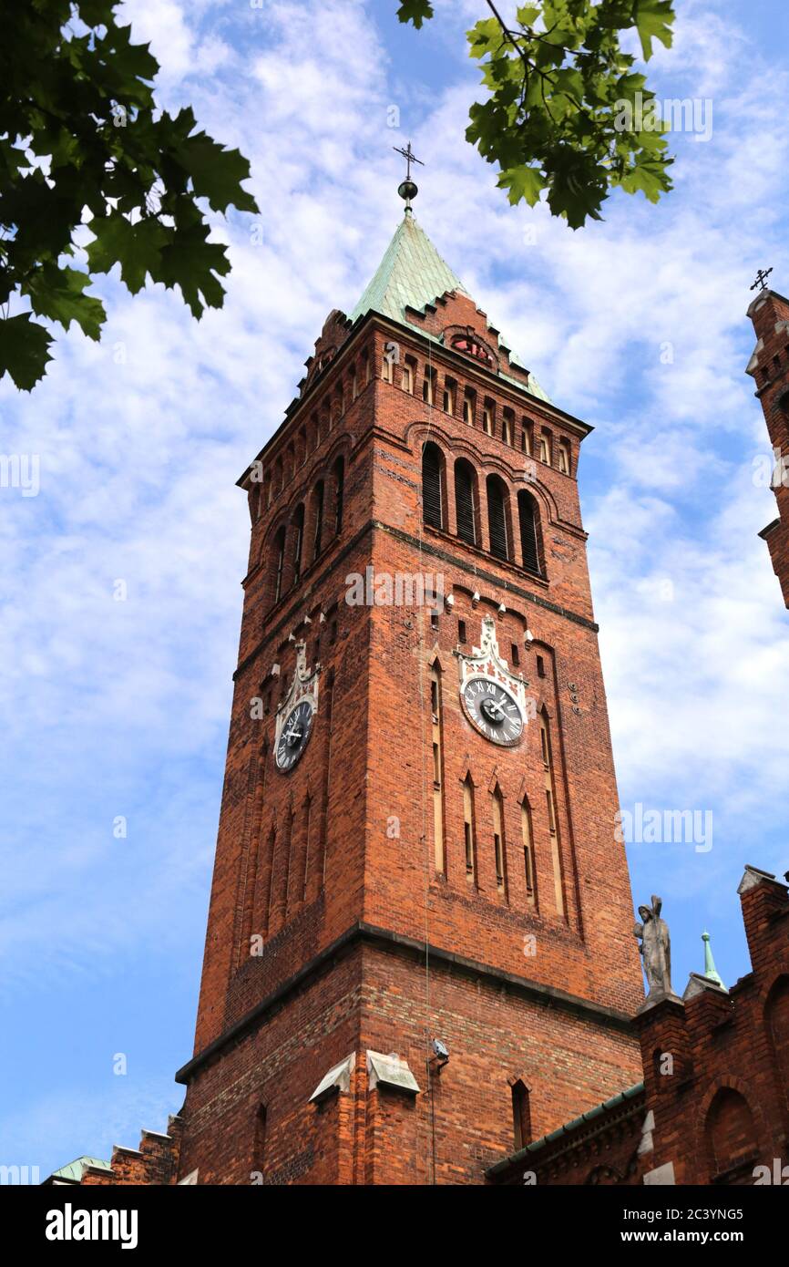 Krakau. Krakau. Polen. Der Uhrenturm der Kirche unserer Lieben Frau von der ewigen Hilfe. Stockfoto