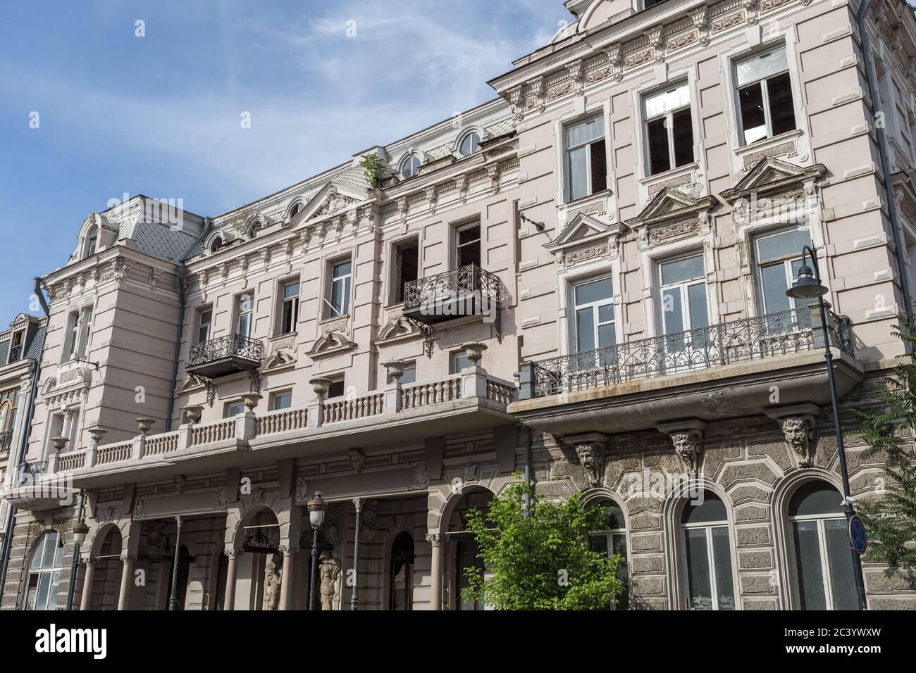 Klassische Architektur des 19. Jahrhunderts, Davit Aghmashenebeli Avenue, Tblisi, Georgia. Stockfoto