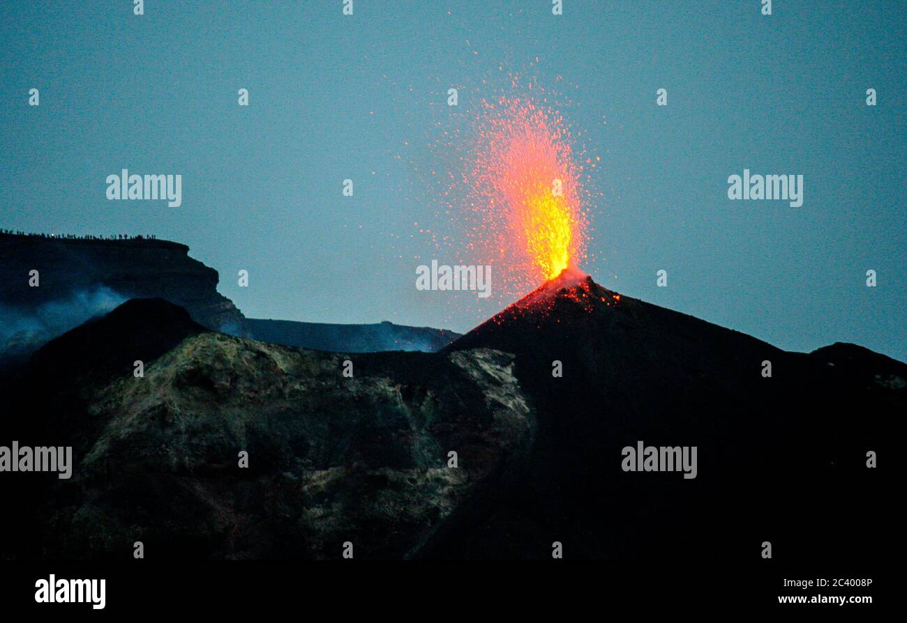 Vulkan Stromboli. Stromboli gehört zur Gruppe der Äolischen Inseln in Sizilien (Italien) Stockfoto