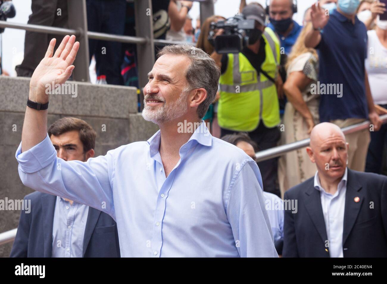 Las Palmas, Gran Canaria, Kanarische Inseln, Spanien. Juni 2020. Der König und die Königin von Spanien, König Felipe VI und Königin Letizia, besuchen Las Palmas auf Gran Canaria zu Beginn einer landesweiten Tour, um die Bemühungen des spanischen Volkes während der Pandemie von Covid 19 zu ehren. Spaniens Alarm/Sperrung endete am 21. Juni.Alan Dawson/Alamy Live News. Stockfoto