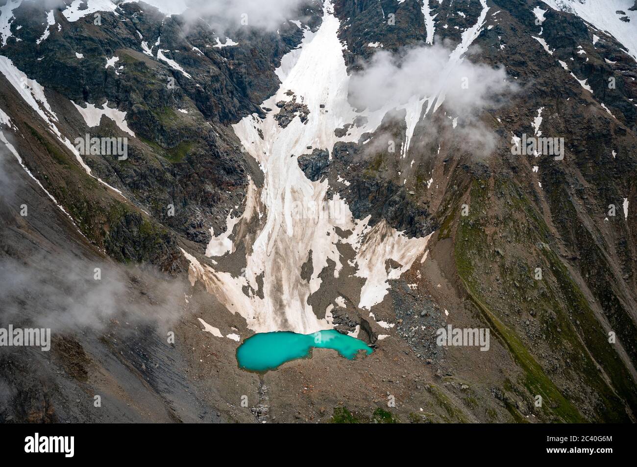 Türkisfarbener Gletschersee in den Berner Alpen Stockfoto