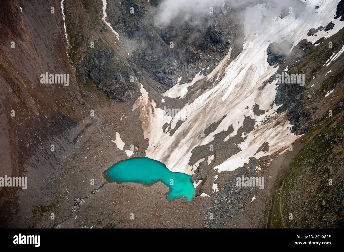 Türkisfarbener Gletschersee in den Berner Alpen Stockfoto