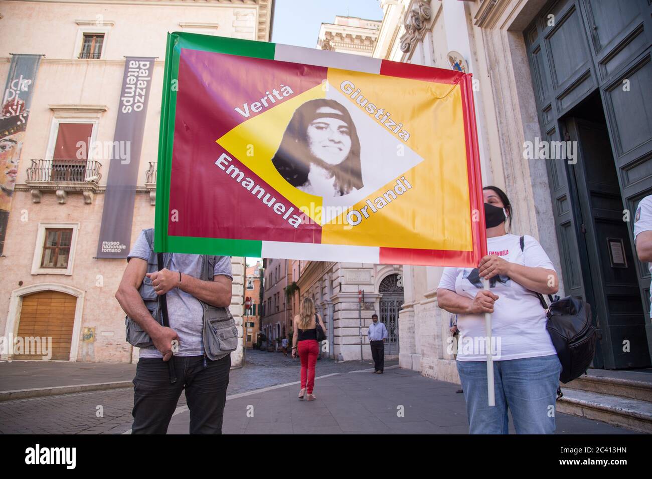Piazza sant'apollinare Fotos und Bildmaterial in hoher Auflösung Alamy