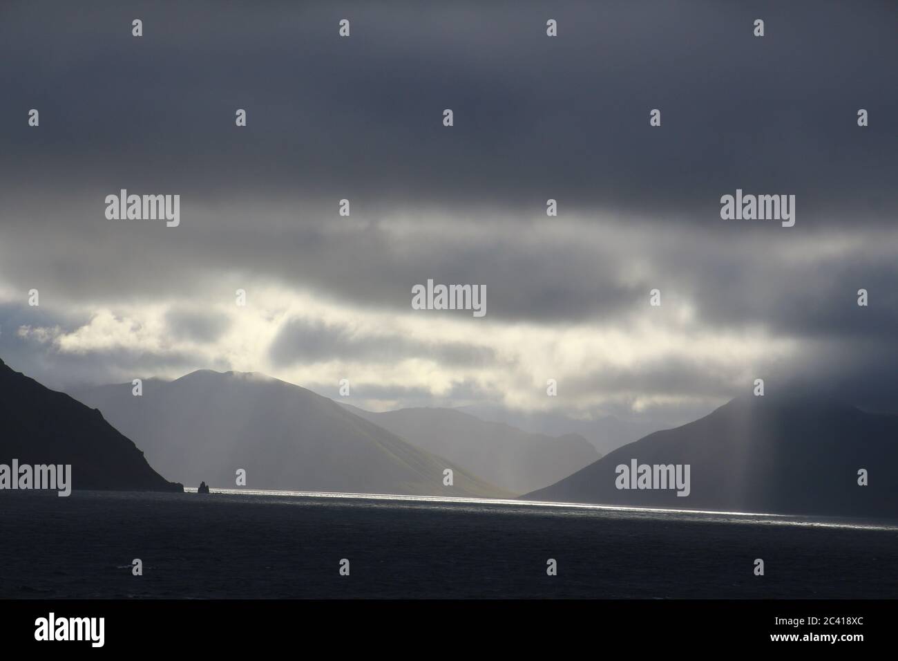 Alaska, Küste von Unalaska Island, Aleutian Islands, Vereinigte Staaten Stockfoto