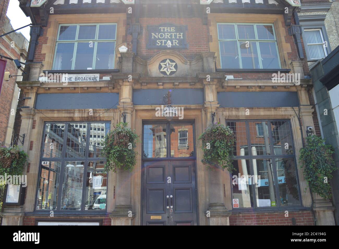 London, Großbritannien. 23. Juni. Die North Star Pub in Ealing, die Regierung angekündigt, dass Pubs ab dem 4. Juli seit COVID-19 Ausbruch zu öffnen. Stockfoto