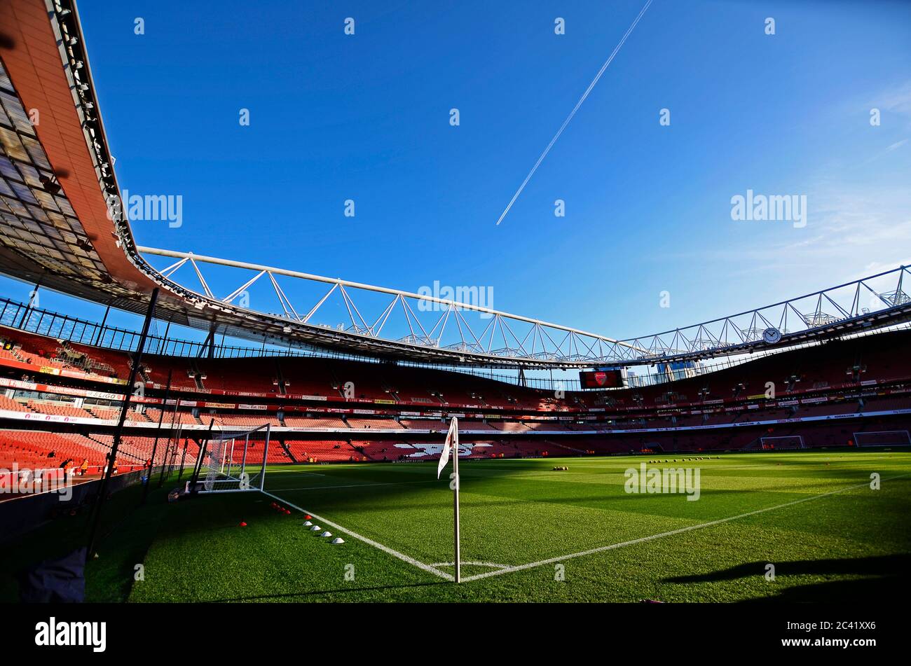 LONDON, ENGLAND - 18. JANUAR 2020: Gesamtansicht des Spielortes im Vorfeld des Premier League-Spiels 2019/20 zwischen Arsenal FC und Sheffield United FC im Emirates Stadium. Stockfoto