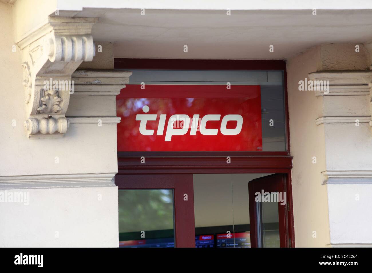 Die Hamburger Innenbehörde hat nach Informationen von NDR und „Süddeutscher Zeitung“ Strafanzeige gegen die Glücksspielanbieter Tipico, Bwin und Bet30 Stockfoto