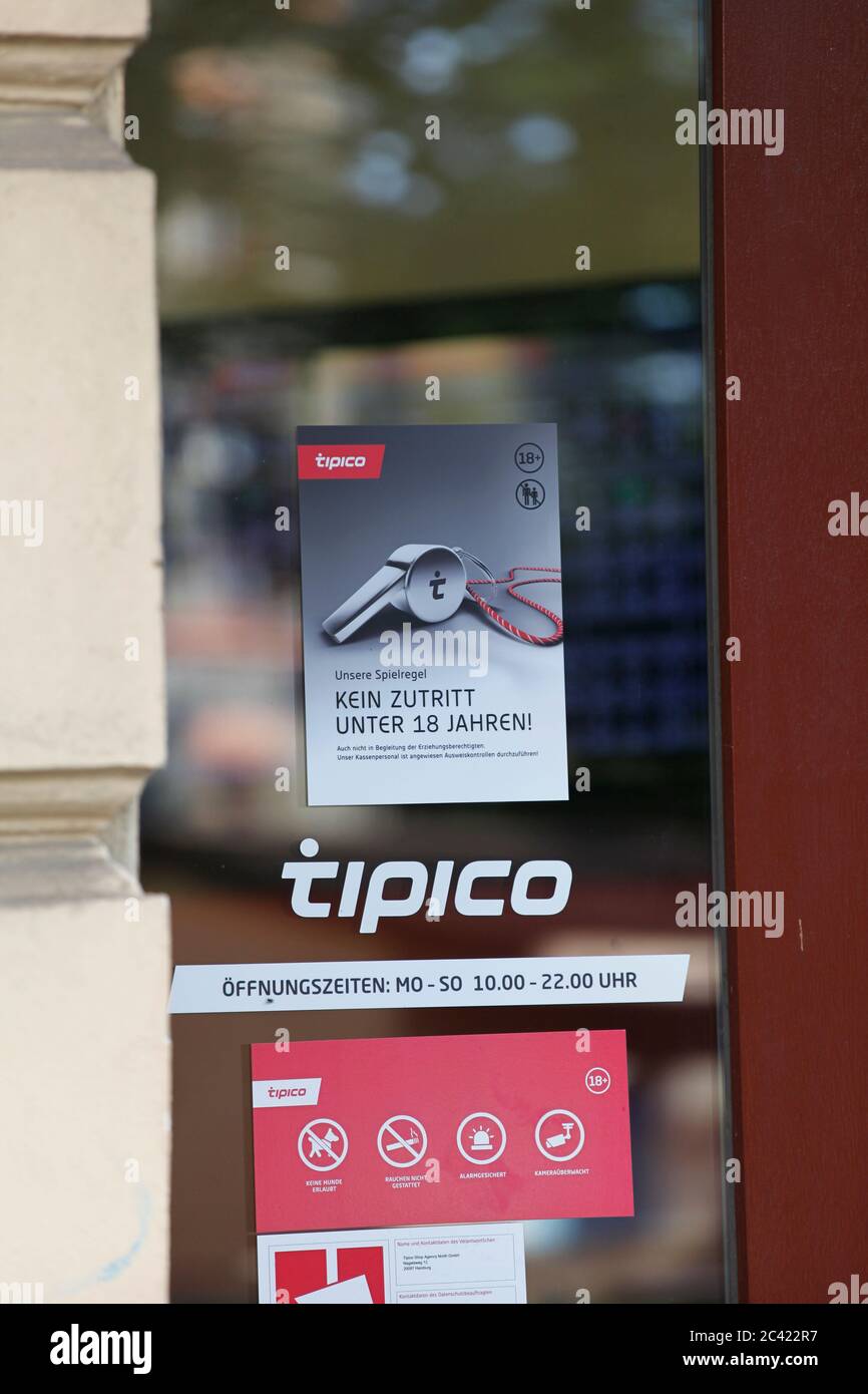 Die Hamburger Innenbehörde hat nach Informationen von NDR und „Süddeutscher Zeitung“ Strafanzeige gegen die Glücksspielanbieter Tipico, Bwin und Bet30 Stockfoto