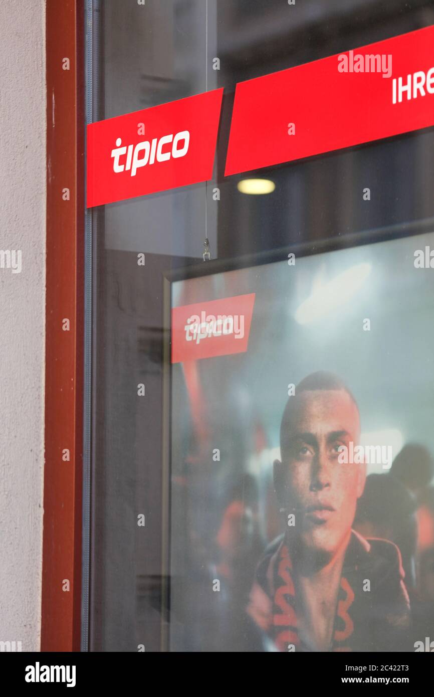 Die Hamburger Innenbehörde hat nach Informationen von NDR und „Süddeutscher Zeitung“ Strafanzeige gegen die Glücksspielanbieter Tipico, Bwin und Bet30 Stockfoto