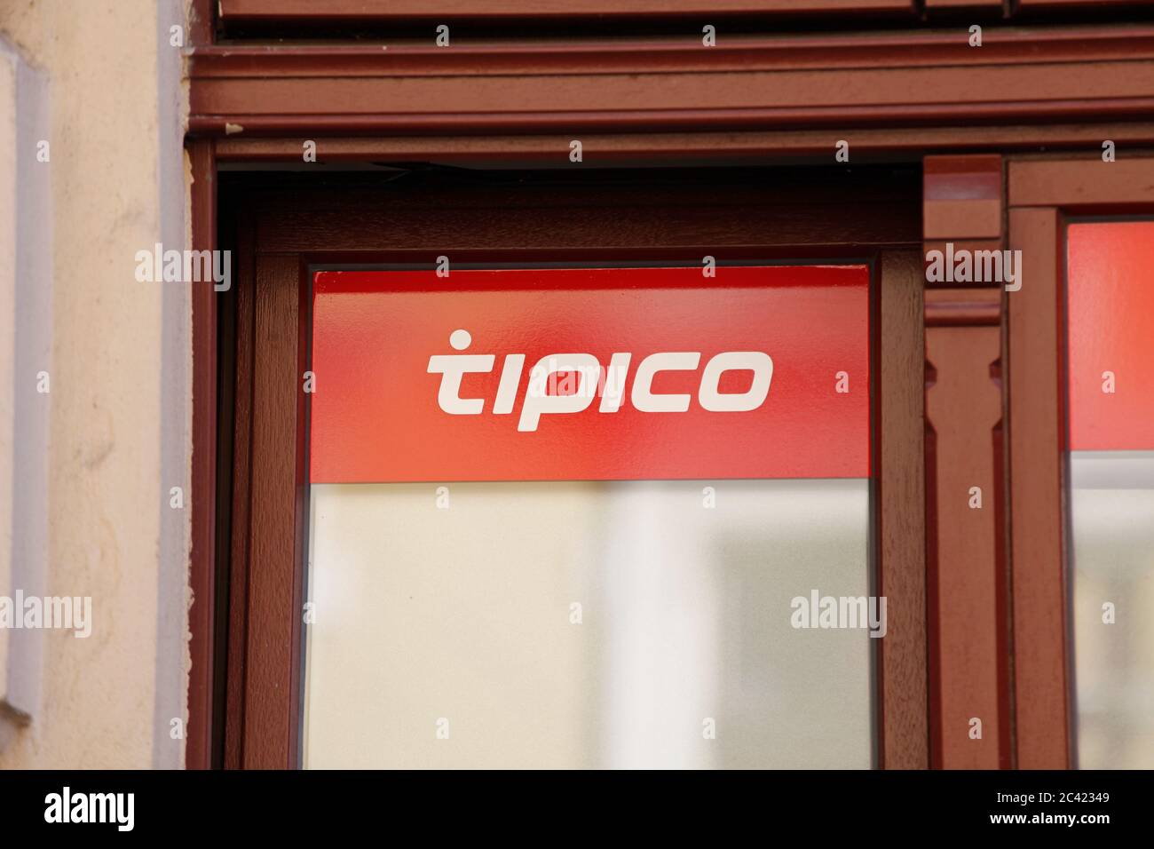 Die Hamburger Innenbehörde hat nach Informationen von NDR und „Süddeutscher Zeitung“ Strafanzeige gegen die Glücksspielanbieter Tipico, Bwin und Bet30 Stockfoto