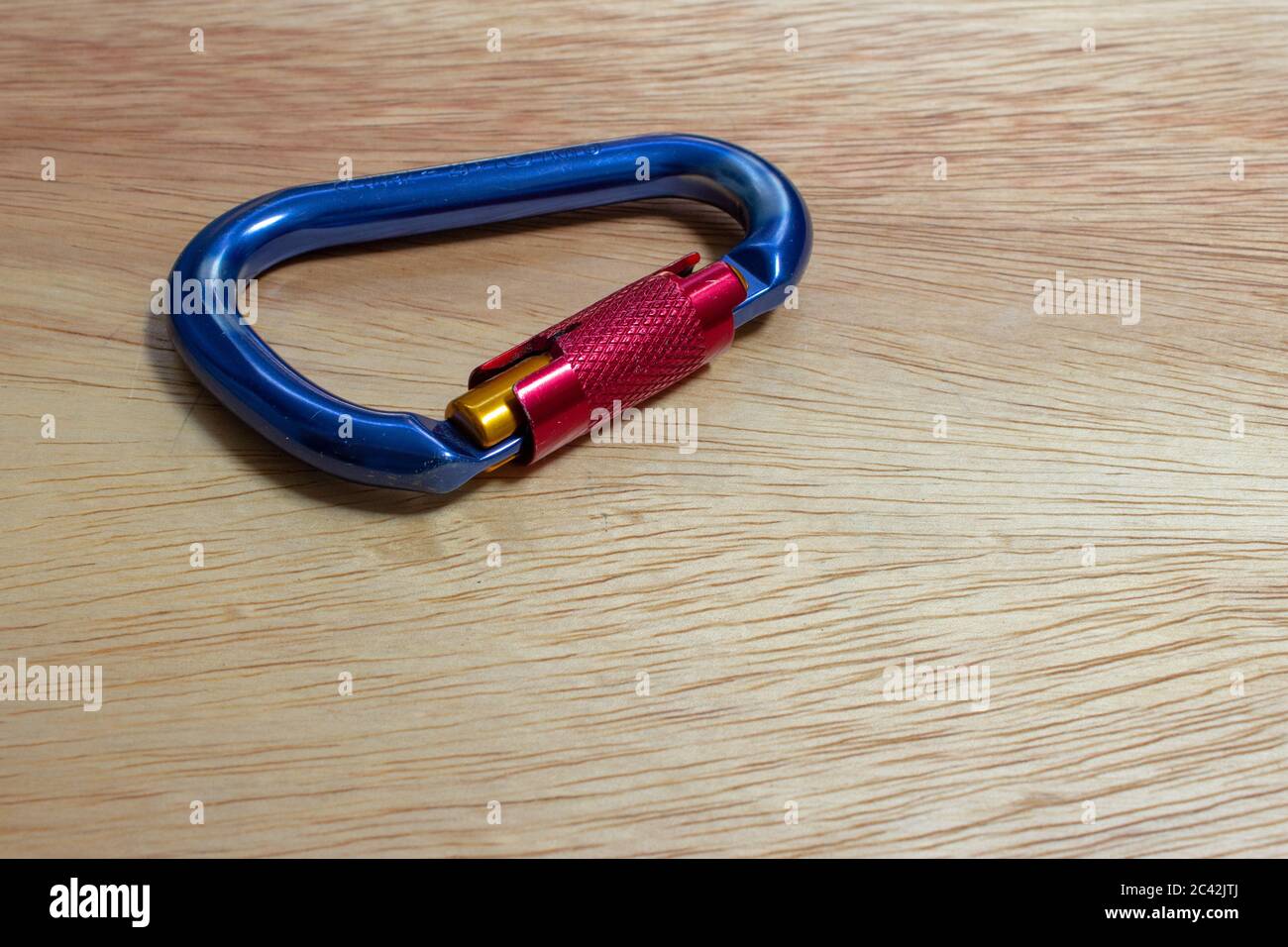 AOKWIT Kletterkarabiner 30kN - UIAA Zertifiziert Mit Drehverschluss Für Bergsteigen & Rettung