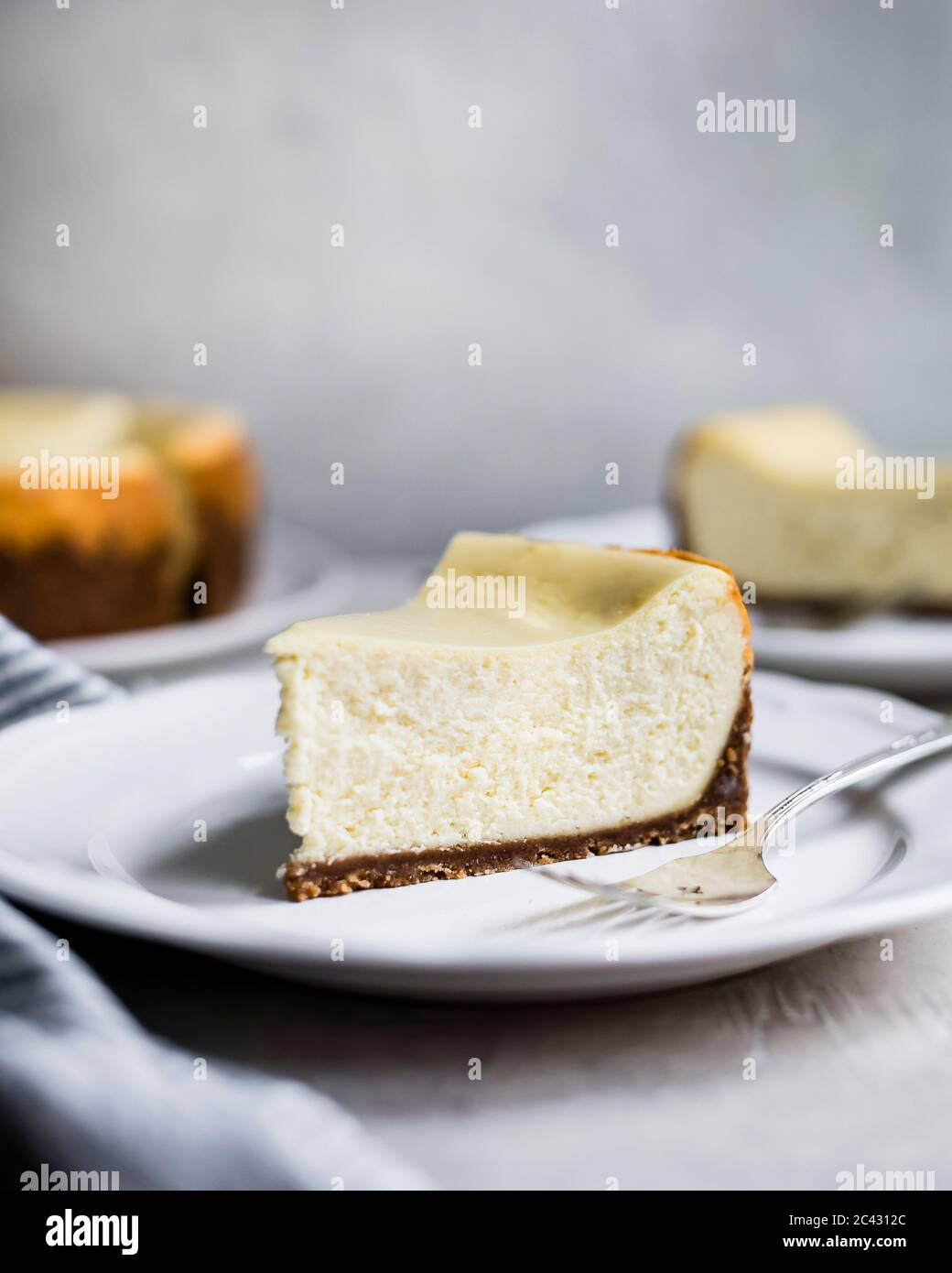 Baked cheesecake -Fotos und -Bildmaterial in hoher Auflösung – Alamy