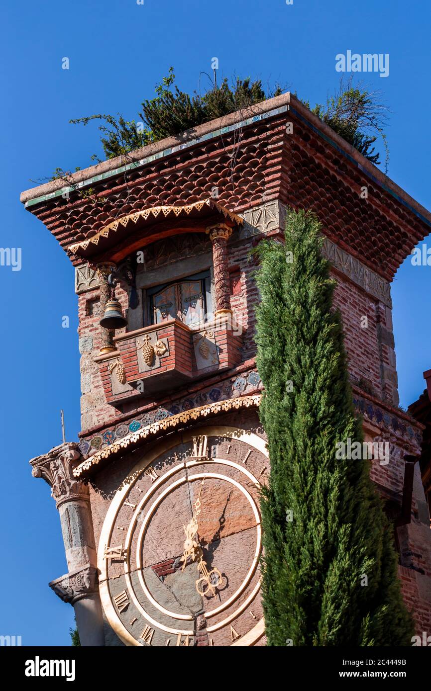 Rezo Gabriadze Marionette Theater gegen klaren blauen Himmel, Tiflis, Georgien Stockfoto