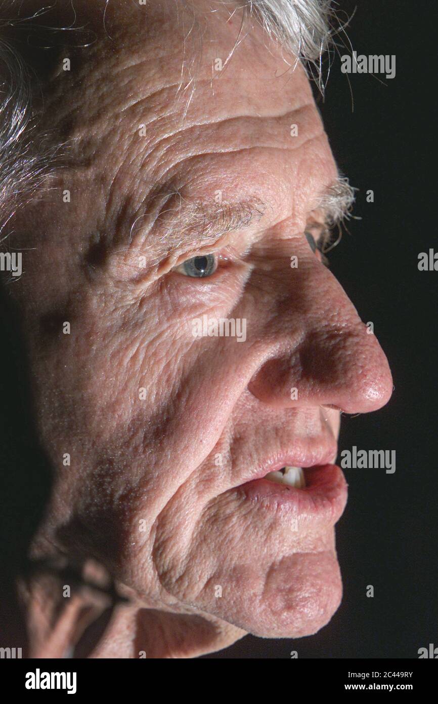 Historisches Archiv Bild der ehemalige Premierminister von Rhodesien, Ian Smith, fotografiert in der Oxford Union Society in 2000 Stockfoto