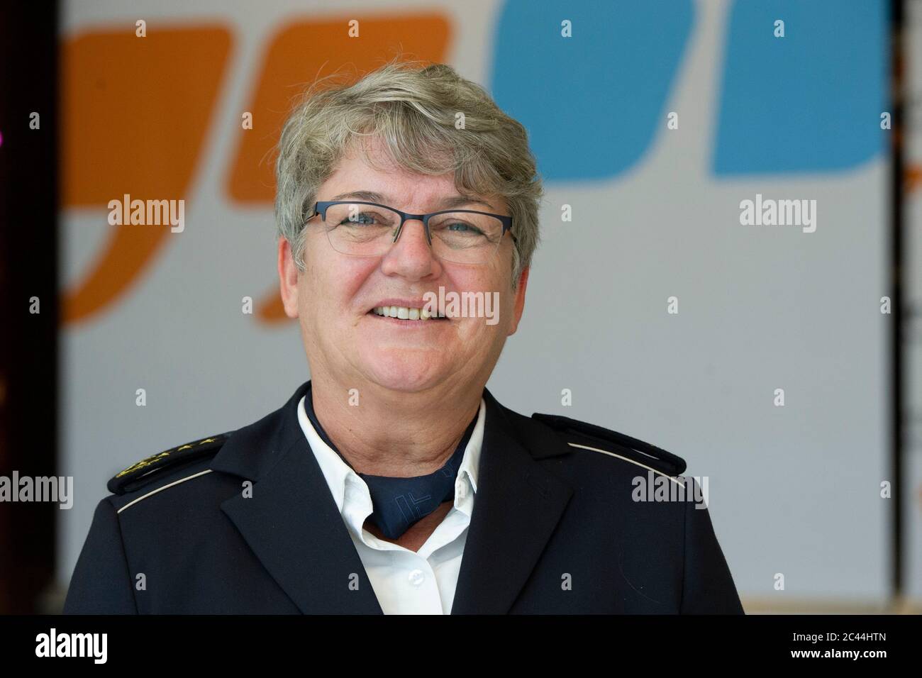 Eat, Deutschland. Juni 2020. Colette HERCHER, Präsidentin der Zentralen Zolldirektion, Portrait, Portrait, Portrait, ausgeschnitten Einzelbild, Einzelmotiv, anlässlich der Unterzeichnung des Kooperationsvertrages "Sicherheitskooperation Ruhr zur Bekämpfung der Clankriminalität" ('SIKO Ruhr') am 22. Juni 2020 in Essen.Nutzung weltweit Quelle: dpa/Alamy Live News Stockfoto