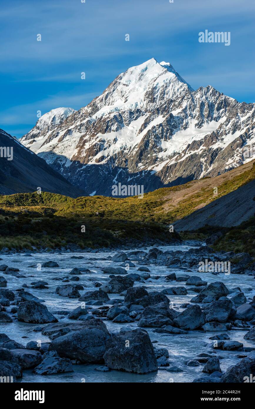 Neuseeland, Canterbury, Hooker River und Mount Cook bei Sonnenuntergang Stockfoto