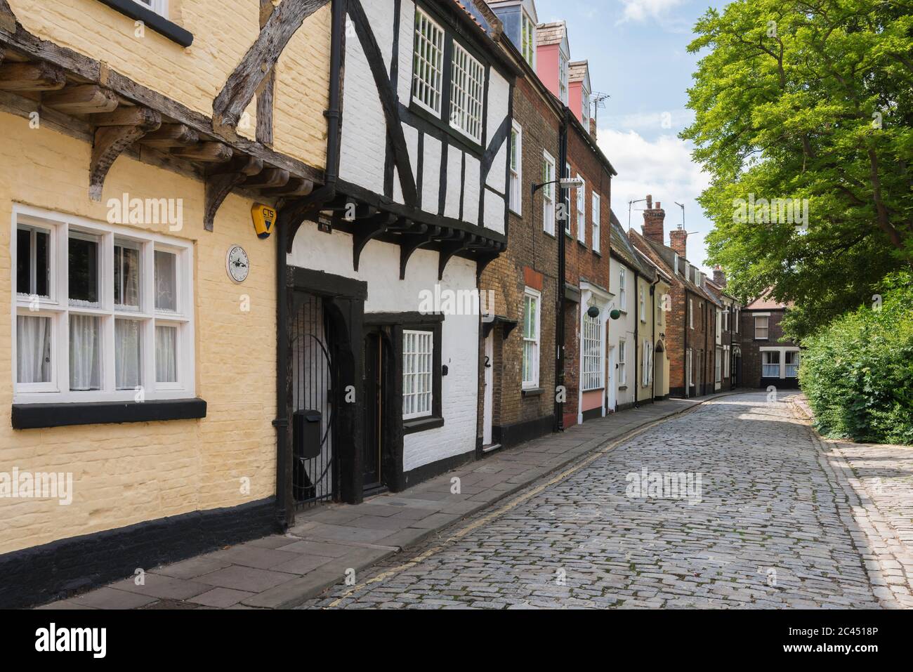 Historische Könige Lynn Norfolk, Blick auf eine Reihe mittelalterlicher Häuser in der Pilot Street im North End Bereich des historischen Königs Lynn, Norfolk, England, Großbritannien. Stockfoto
