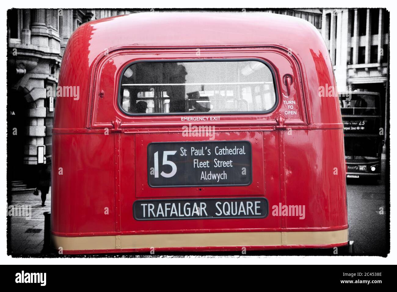 Doppeldeckerbus in London, Großbritannien Stockfoto