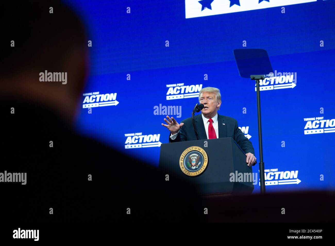 Phoenix AZ, USA. Juni 2020. US-Präsident Donald J Trump bei Wendepunkt-Veranstaltung in Dream City Church in Phoenix, Arizona am 23. Juni 2020. Quelle: albert halim/Alamy Live News Stockfoto Phoenix AZ, USA. Juni 2020. US-Präsident Donald J Trump bei Wendepunkt-Veranstaltung in Dream City Church in Phoenix, Arizona am 23. Juni 2020. Quelle: albert halim/Alamy Live News Stockfoto