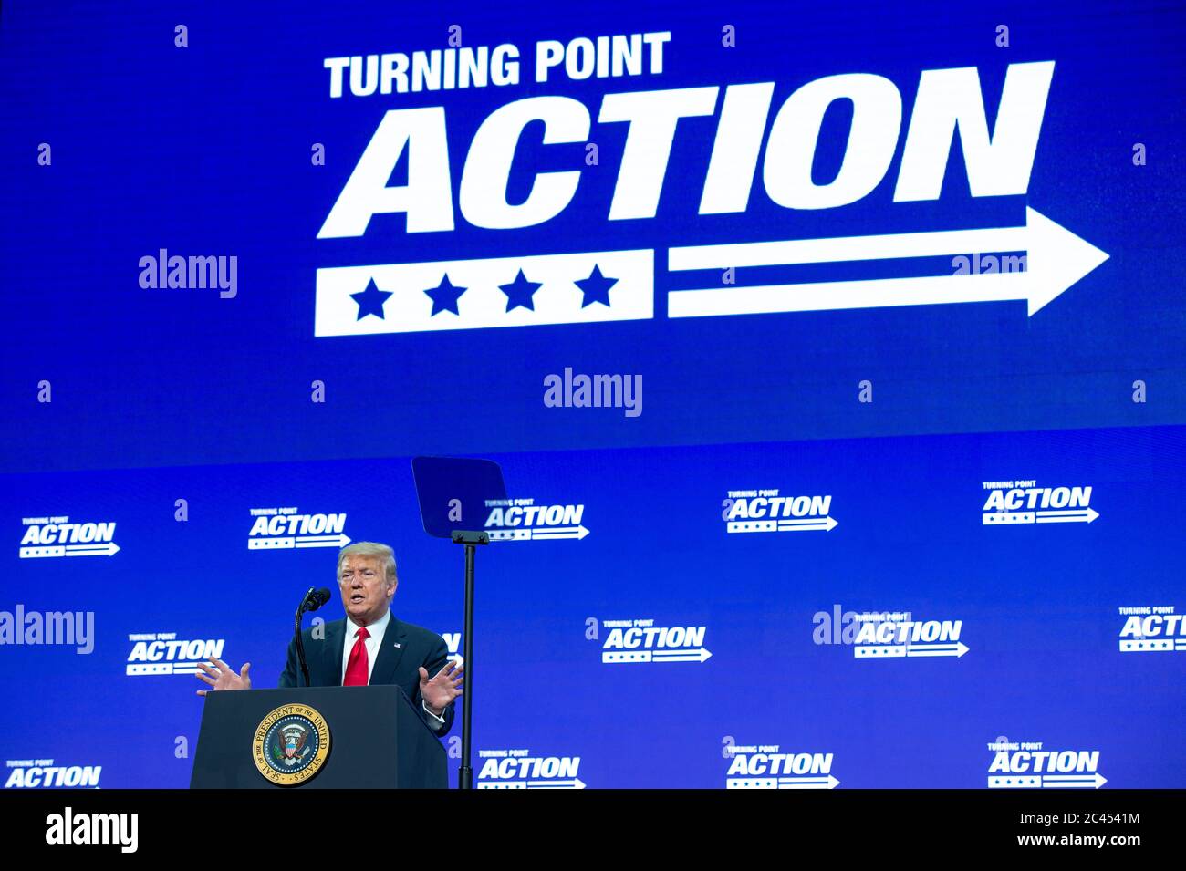 Phoenix AZ, USA. Juni 2020. US-Präsident Donald J Trump bei Wendepunkt-Veranstaltung in Dream City Church in Phoenix, Arizona am 23. Juni 2020. Quelle: albert halim/Alamy Live News Stockfoto Phoenix AZ, USA. Juni 2020. US-Präsident Donald J Trump bei Wendepunkt-Veranstaltung in Dream City Church in Phoenix, Arizona am 23. Juni 2020. Quelle: albert halim/Alamy Live News Stockfoto