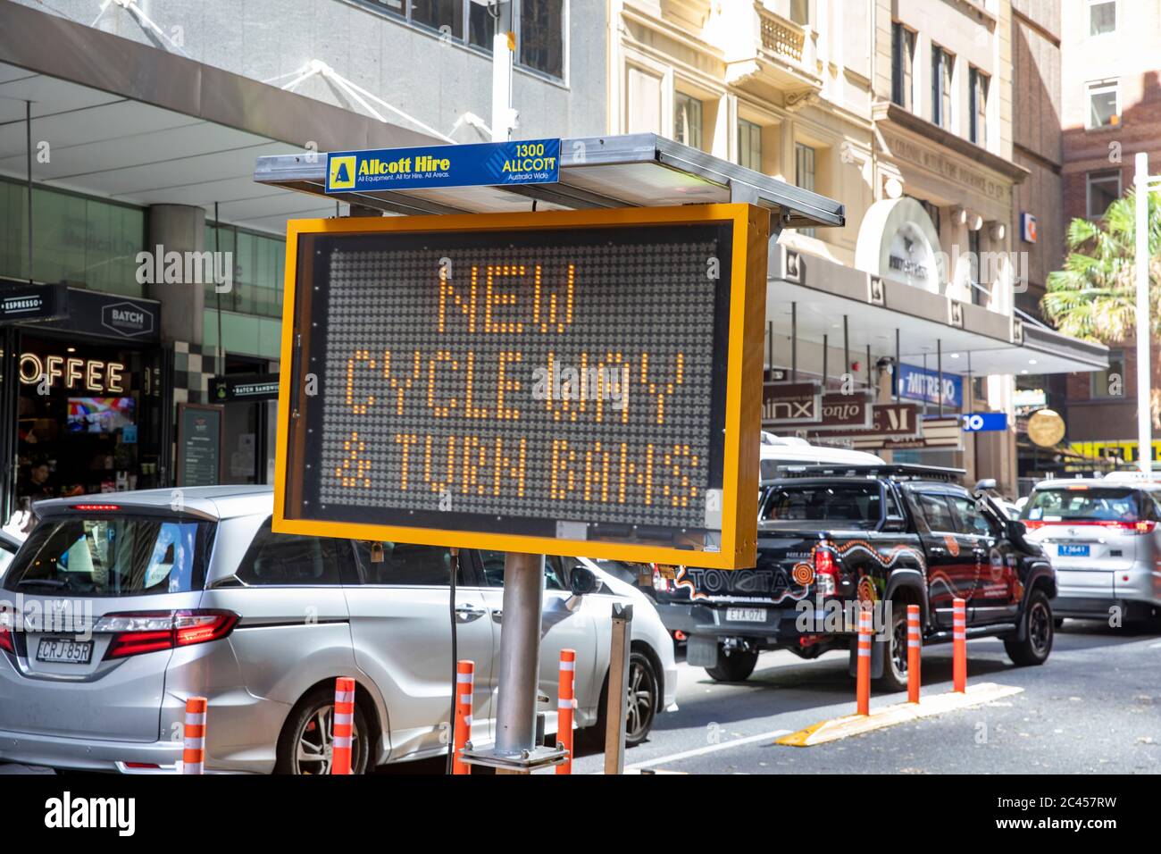 Sydney Pop-up-Radwege in Sydney werden eingeführt, um die soziale Distanzierung zu unterstützen und den Druck auf den öffentlichen Verkehr aufgrund von Covid 19 zu erleichtern Stockfoto