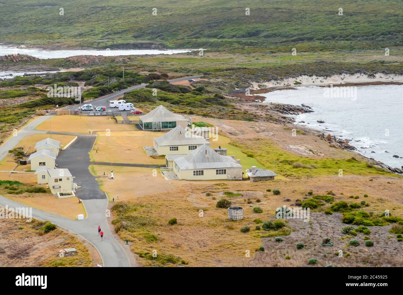 Die Leuchtturm Keeper Hütten am Cape Leeuwin Leuchtturm, der 1895 erbaut wurde und der südwestlichste Punkt des australischen Festlandes ist Stockfoto