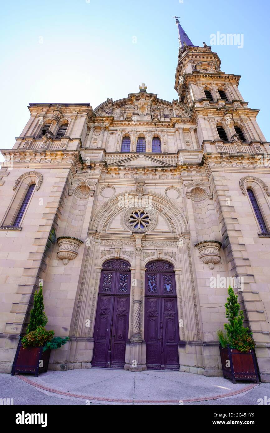 Blick auf die Kirche Saint-Maimboeuf in Montbéliard, neue Kirche wurde von 1850 bis 1875 gebaut Stockfoto