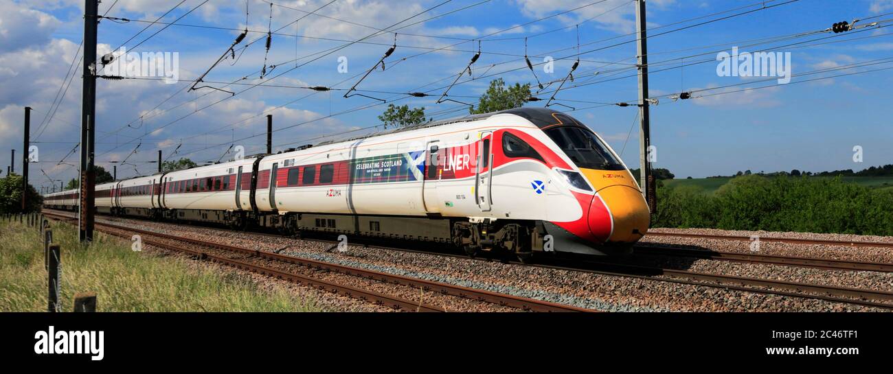 Der Celebrating Scotland Train, LNER Azuma Train, Class 800, East Coast Main Line Railway, Newark on Trent, Nottinghamshire, England, UK Stockfoto