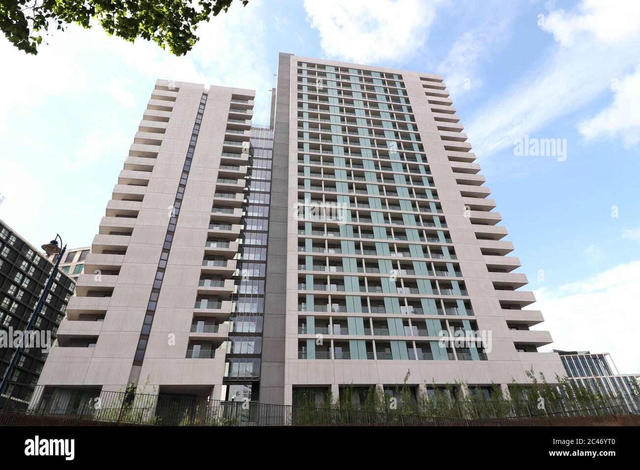 Aston Place, Holiday Street/Suffolk Street, Birmingham. Ein neuer Apartmentturm von Dandara. Stockfoto