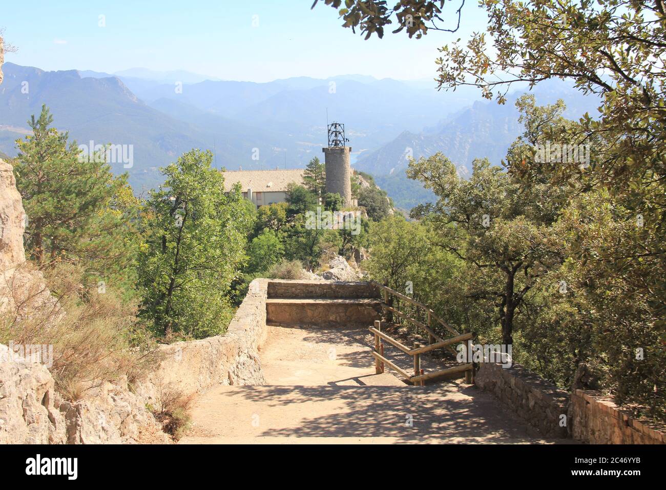 Queralt Gebirge in Katalonien in Spanien Stockfoto