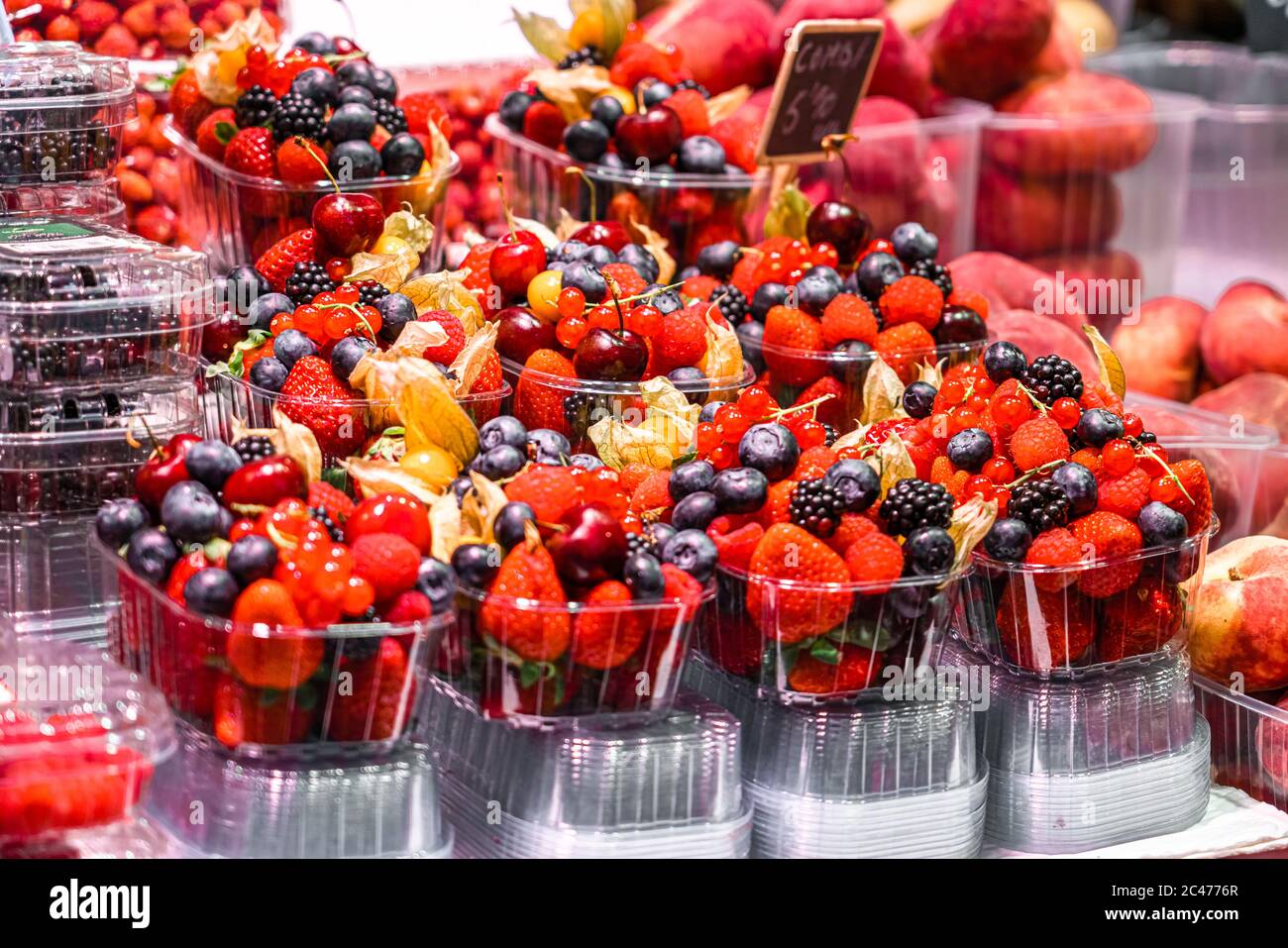 Gesunde Frische Früchte Zum Verkauf Im Supermarkt Obstmarkt Stockfoto