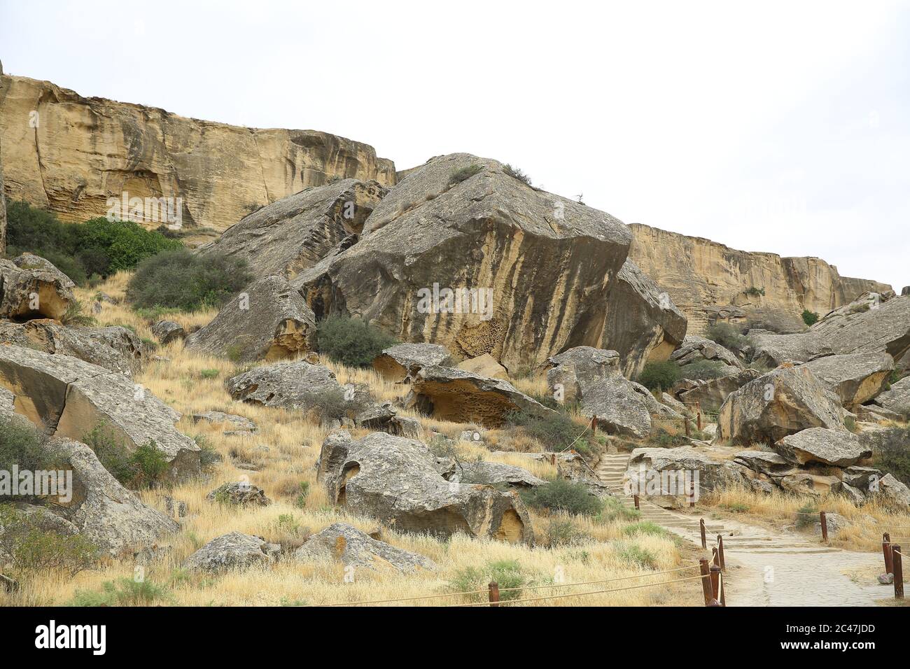 Der Nationalpark Gobustan, die älteste Siedlung Aserbaidschans, steht unter dem Schutz der unesco. Gobustan, Aserbaidschan. Nationalpark Gobustan. Stockfoto