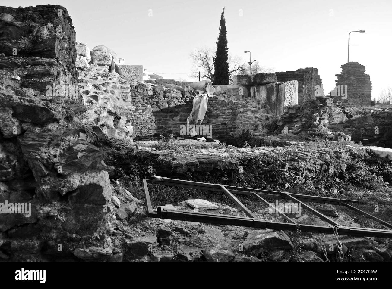 Ruinen der byzantinischen Mauern von Ost-Thessaloniki. Stockfoto