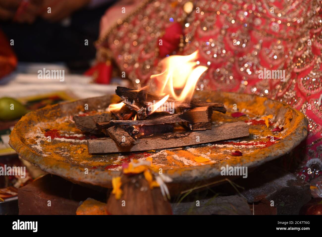 Hinduistischer Jäten heiliges Feuer Stockfoto
