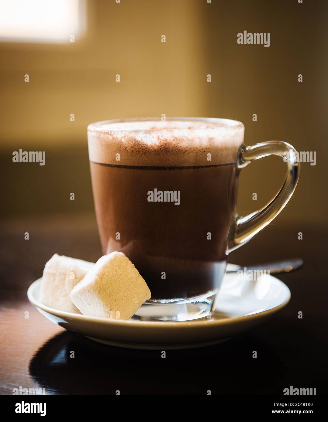 Heiße Schokolade mit Marshmallows Stockfoto