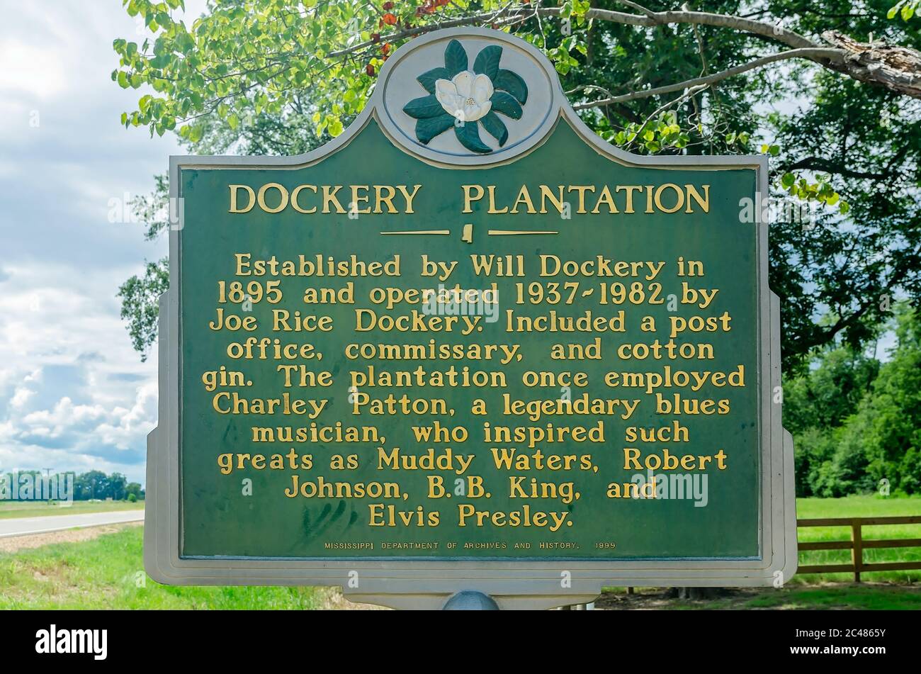 Ein historischer Marker steht auf dem Gelände der Dockery Farms, 12. August 2016, in Cleveland, Mississippi. Stockfoto