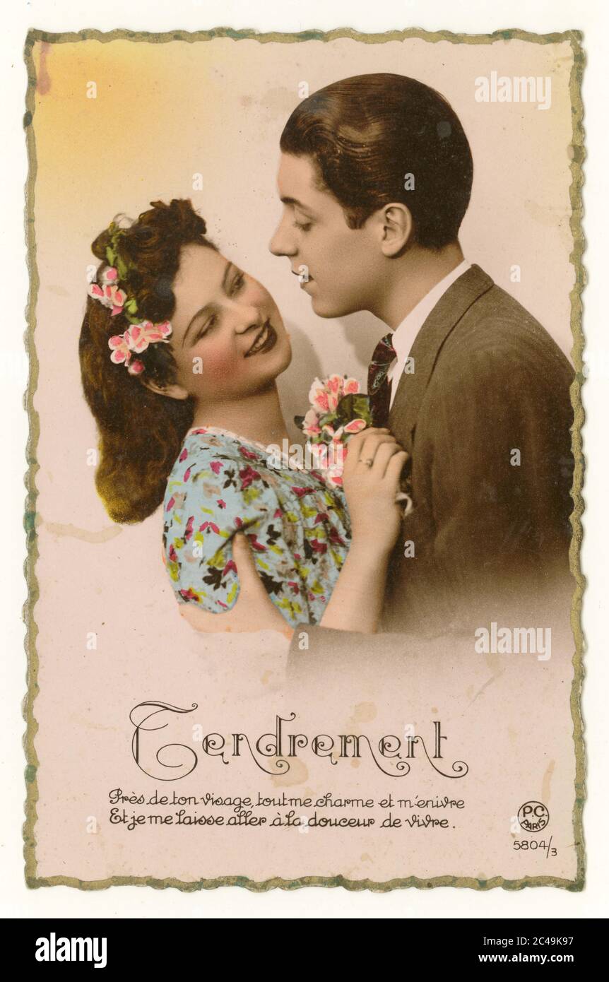 Anfang der 1960er Jahre Französisch sentimental getönte Grußkarte für junge Liebhaber, junges Paar zusammen, kurz vor dem Kuss, Tendekrement, um 1962, Frankreich Stockfoto