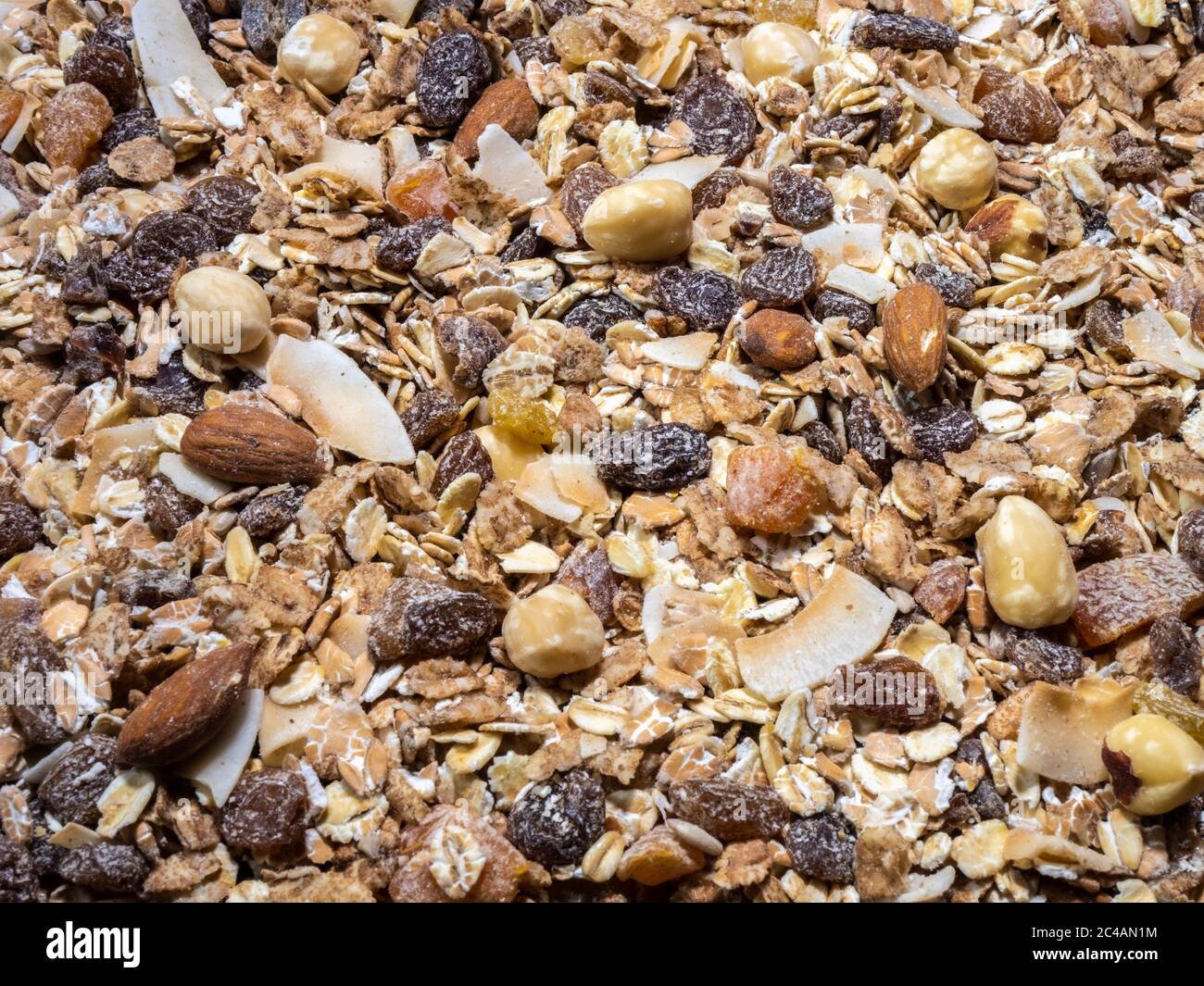 Rahmen-Füllung über Schuss von Obst und Nussmüsli Getreide, mit allen natürlichen Zutaten, die Getreideflocken, gemischte getrocknete Früchte, Nüsse und Samen. Stockfoto