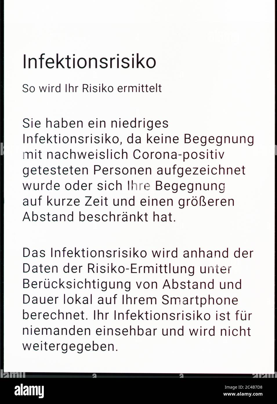 Corona-Warn-App, Infektionsrisiko, Risikobestimmung, Handy-Display, Deutschland Stockfoto