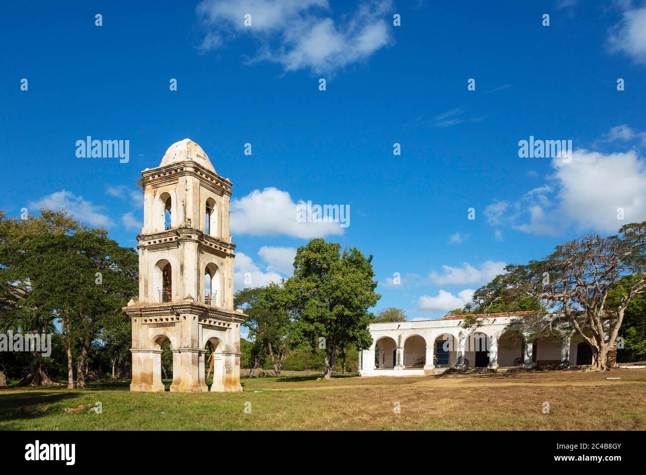 Der Glockenturm von Ingenio San Isidro de los Destiladeros im Tal Los Ingenios, Kuba Stockfoto