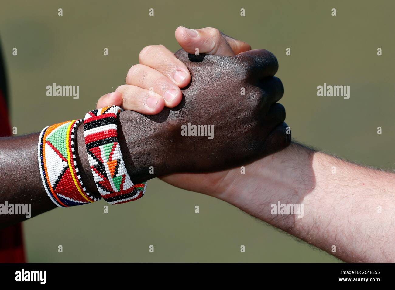 Lack und weiße Hand schütteln Stockfoto