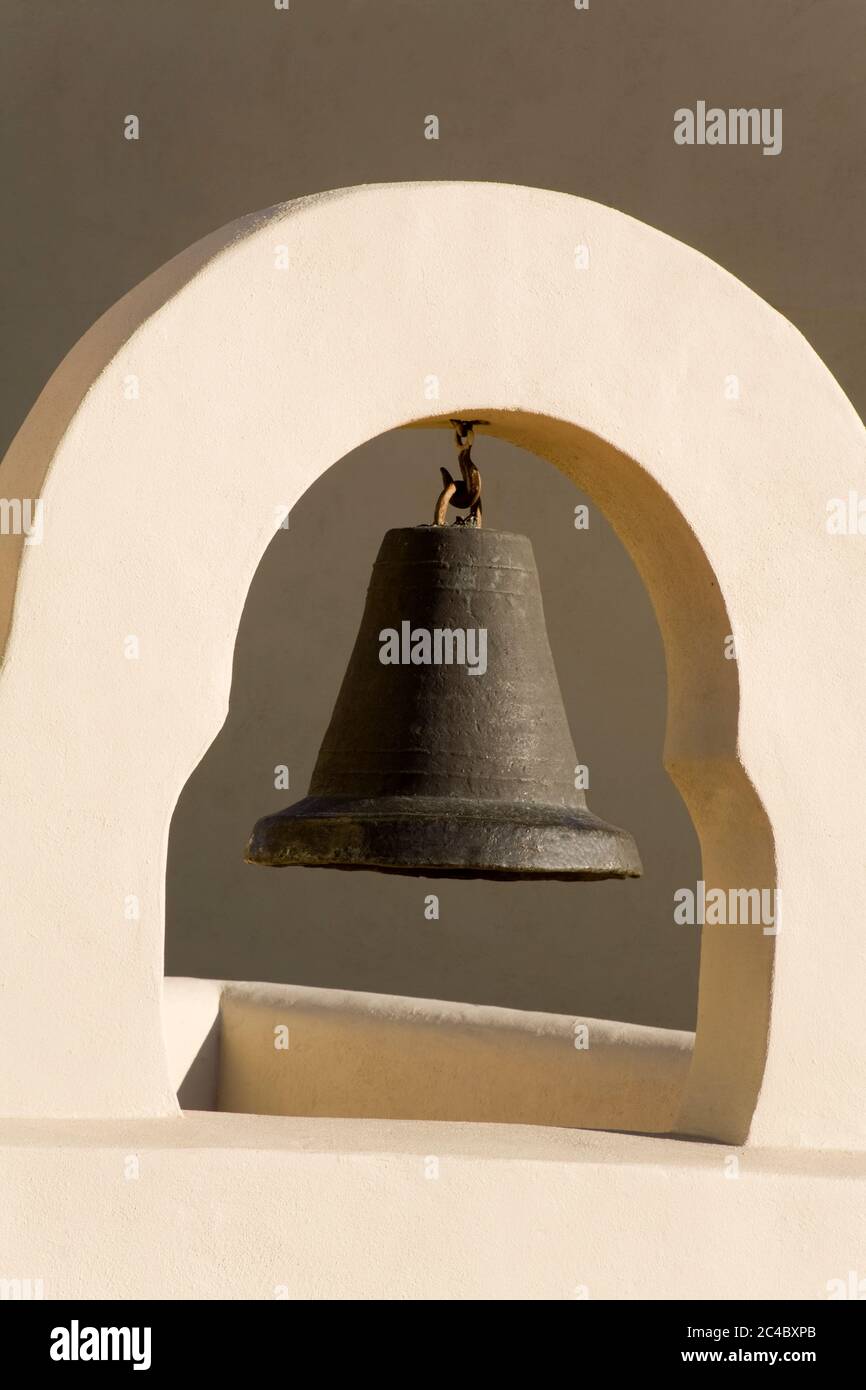Ysleta Mission Glocke auf dem Tigua Indianerreservat, El Paso, Texas, USA Stockfoto
